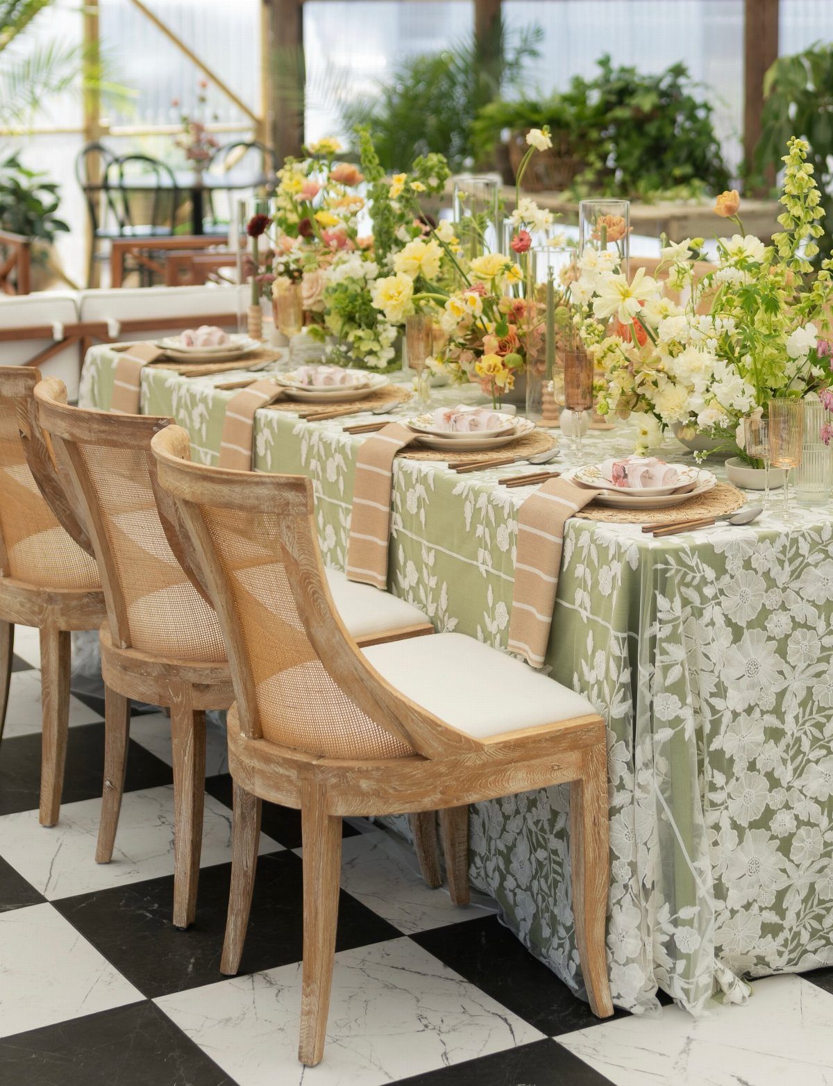 Colour Scheme for Wedding: 15 Ideas and Palettes 15 Wedding table setting with sage green linens and yellow and white floral arrangements.